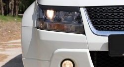 679 р. Реснички фары RA  Suzuki Grand Vitara ( JT 3 двери,  JT 5 дверей) (2008-2012) 1-ый рестайлинг (Неокрашенные)  с доставкой в г. Пермь. Увеличить фотографию 2