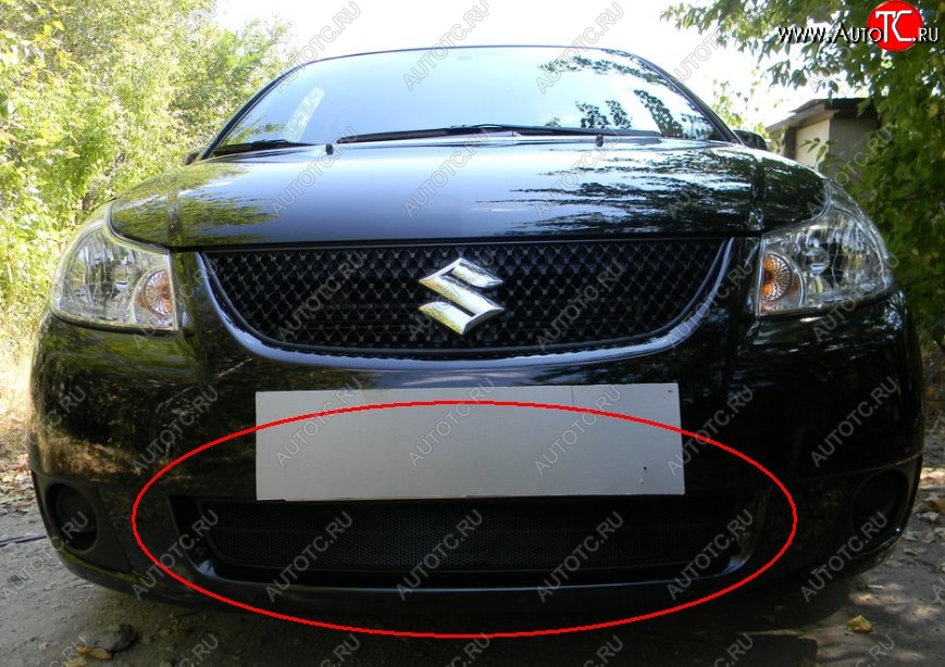 1 469 р. Защитная решётка в воздуховод автомобиля (седан) Russtal (черная) Suzuki SX4 GYA,GYB  рестайлинг, хэтчбэк (2010-2016)  с доставкой в г. Пермь