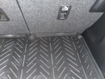 1 329 р. Коврик багажника Aileron (нижний) Suzuki Vitara LY дорестайлинг (2015-2019)  с доставкой в г. Пермь. Увеличить фотографию 3
