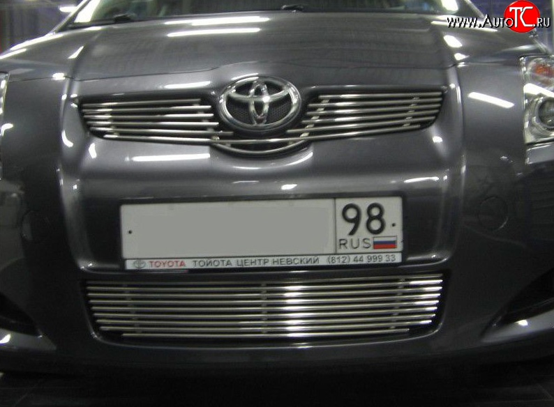 5 399 р. Декоративная вставка воздухозаборника Berkut Toyota Auris E150 хэтчбэк 5 дв. дорестайлинг (2006-2010)  с доставкой в г. Пермь