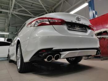 19 499 р. Накладка заднего бампера HEMMES Toyota Camry XV70 дорестайлинг (2017-2021) (неокрашенная)  с доставкой в г. Пермь. Увеличить фотографию 2