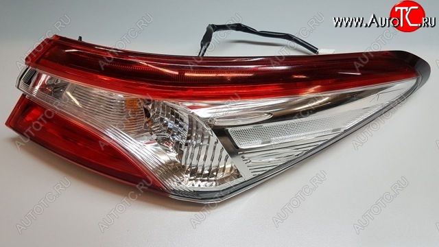 49 399 р. Правый фонарь задний внешний Original Toyota Camry XV70 дорестайлинг (2017-2021)  с доставкой в г. Пермь