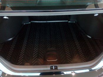 1 679 р. Коврик в багажник Aileron  Toyota Camry  XV70 (2017-2021) дорестайлинг  с доставкой в г. Пермь. Увеличить фотографию 2