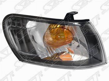 Правый указатель поворота передний (черный хрусталь) (13-51) SAT Toyota Corolla E100 седан (1991-2002)