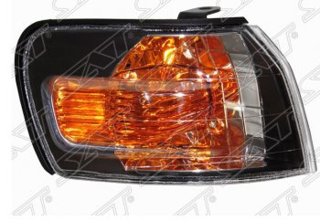 Правый габарит SAT (черная хрусталь) Toyota Corolla  E110 (1995-1997) седан рестайлинг