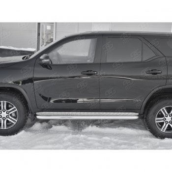 30 799 р. Порожки для ног (труба Ø63) SLITKOFF  Toyota Fortuner  AN160 (2015-2025) дорестайлинг, рестайлинг (лист - алюминий, профиль - сталь)  с доставкой в г. Пермь. Увеличить фотографию 2