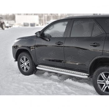 30 799 р. Порожки для ног (труба Ø63) SLITKOFF  Toyota Fortuner  AN160 (2015-2025) дорестайлинг, рестайлинг (лист - алюминий, профиль - сталь)  с доставкой в г. Пермь. Увеличить фотографию 3