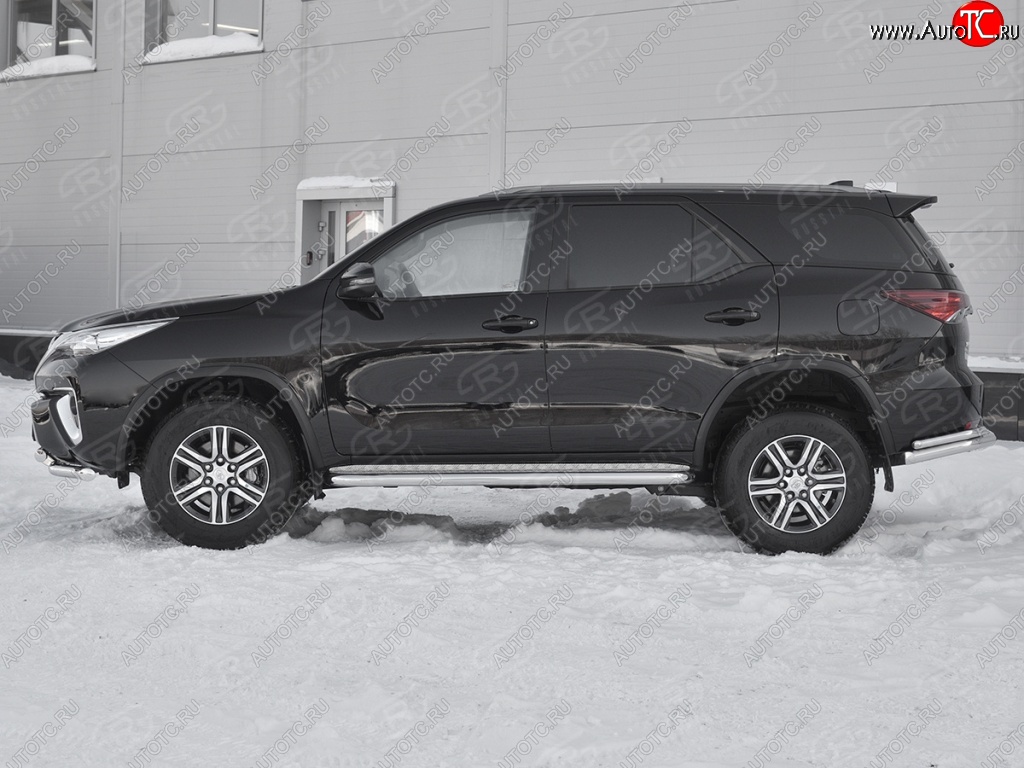 30 799 р. Порожки для ног (труба Ø63) SLITKOFF  Toyota Fortuner  AN160 (2015-2025) дорестайлинг, рестайлинг (лист - алюминий, профиль - сталь)  с доставкой в г. Пермь