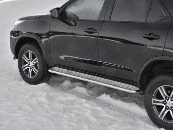 22 999 р. Широкая защита порогов с трубой диаметром 42 мм SLITKOFF v2 Toyota Fortuner AN160 рестайлинг (2020-2025)  с доставкой в г. Пермь. Увеличить фотографию 2