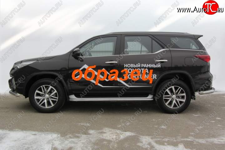 10 999 р. Защита порогов (Ø42 мм, с полимерным покрытием) Slitkoff  Toyota Fortuner  AN160 (2015-2025) дорестайлинг, рестайлинг (Цвет: серебристый)  с доставкой в г. Пермь
