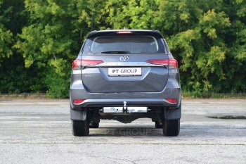 17 149 р. Фаркоп Petroil Tuning (съемный квадрат)  Toyota Fortuner  AN160 (2015-2025) дорестайлинг, рестайлинг (с нержавеющей накладкой)  с доставкой в г. Пермь. Увеличить фотографию 4