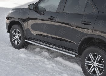 Защита порогов Russtal труба 120х60 овал с проступью Toyota Fortuner AN160 рестайлинг (2020-2025)