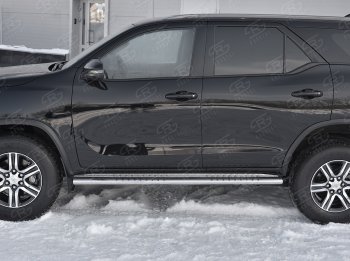20 799 р. Защита порогов Russtal труба 120х60 овал с проступью Toyota Fortuner AN160 рестайлинг (2020-2025)  с доставкой в г. Пермь. Увеличить фотографию 2