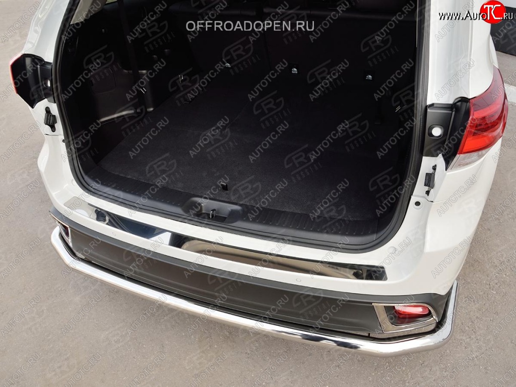 1 999 р. Накладка на задний бампер Russtal Toyota Highlander XU50 рестайлинг (2016-2020) (полированная нержавейка)  с доставкой в г. Пермь