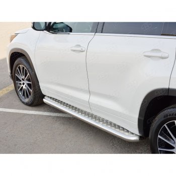 32 849 р. Порожки для ног (Ø63) SLITKOFF  Toyota Highlander  XU50 (2013-2017) дорестайлинг (лист - алюминий, профиль - нержавейка)  с доставкой в г. Пермь. Увеличить фотографию 2