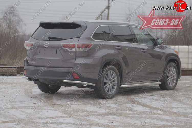 8 864 р. Защита заднего бампера из боковых уголков Souz-96 (d42) Toyota Highlander XU50 дорестайлинг (2013-2017)  с доставкой в г. Пермь