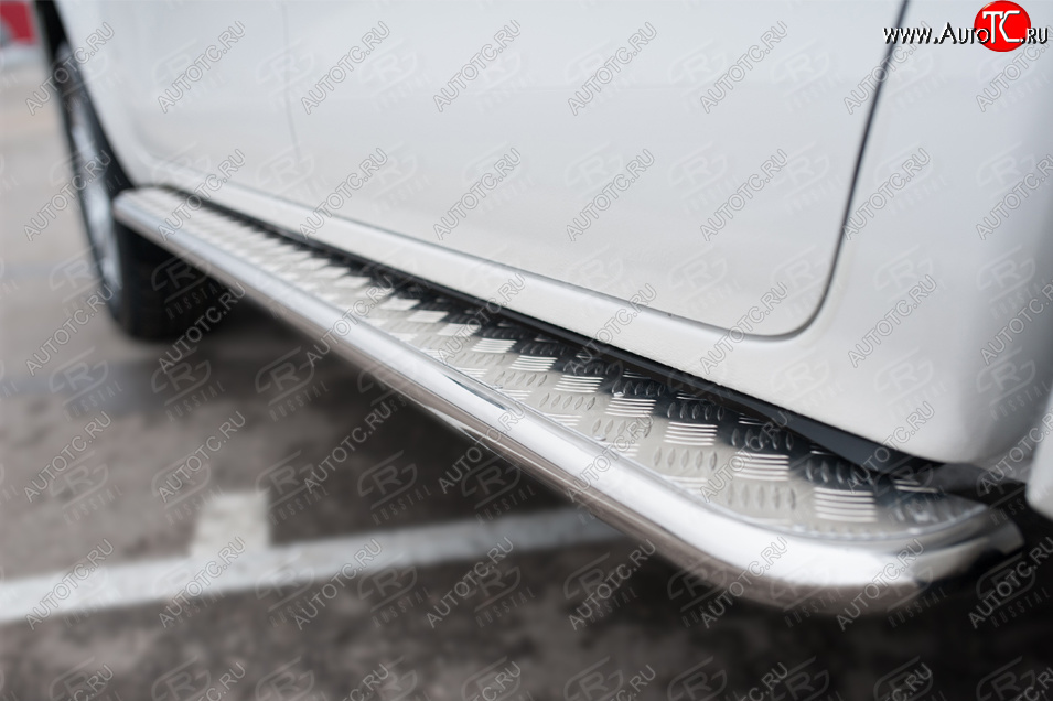 25 999 р. Порожки для ног SLITKOFF (Ø42 мм)  Toyota Hilux  AN120 (2020-2025) 2-ой рестайлинг (лист - алюминий, профиль - углеродистая сталь)  с доставкой в г. Пермь