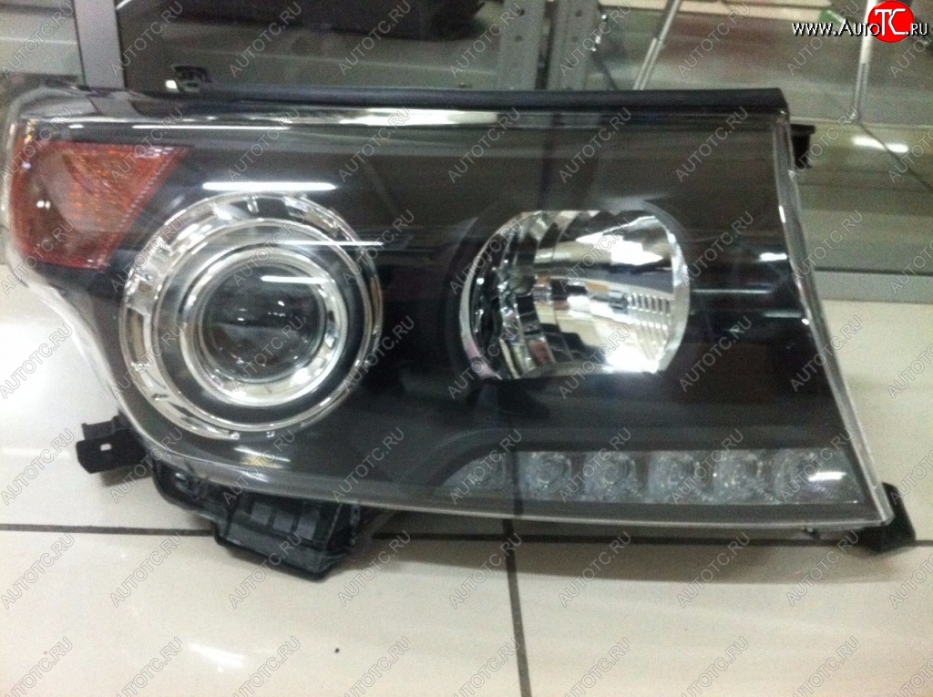 9 999 р. Правая фара SAT (чёрная Brownstone) Toyota Land Cruiser 200 дорестайлинг (2007-2012)  с доставкой в г. Пермь
