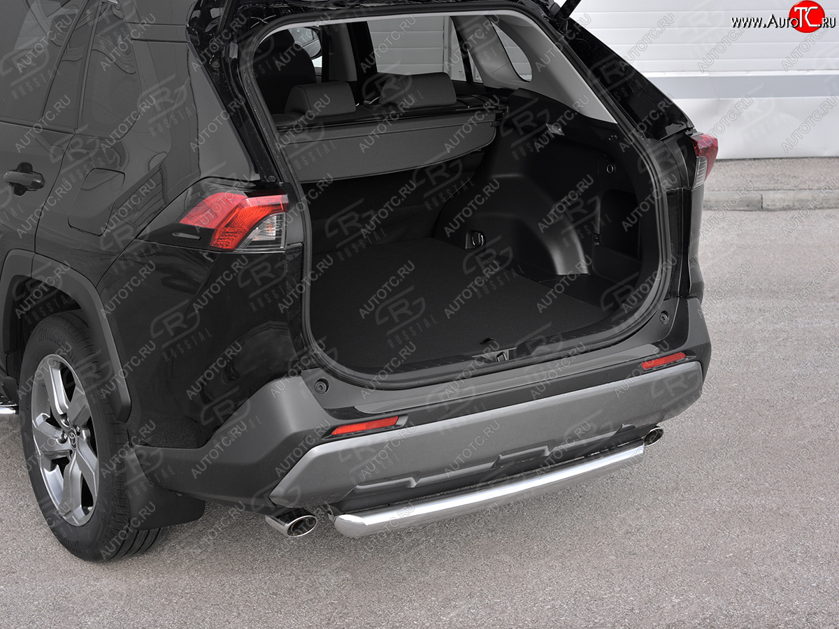 2 199 р. Защитная накладка заднего бампера Russtal Toyota RAV4 XA50 5 дв. дорестайлинг (2018-2025) (Нержавейка полированная)  с доставкой в г. Пермь