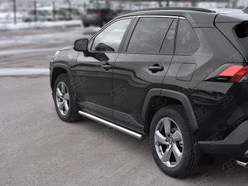18 799 р. Защита порогов на SLITKOFF труба d63 Toyota RAV4 XA50 5 дв. дорестайлинг (2018-2025) (защита порогов с заглушками на торцах)  с доставкой в г. Пермь. Увеличить фотографию 2