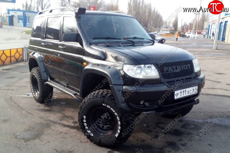 8 999 р. Решетка радиатора CrTuning - Чёрный БРУТ Уаз Патриот 3163 5 дв. дорестайлинг (2005-2013) (Установка с пластиковым бампером, Без надписи PATROT)  с доставкой в г. Пермь