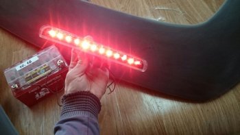 429 р. Универсальный LED стоп сигнал 21103716810 (22х2х4 см) Honda Mobilio 2 DD4,DD5 1-ый рестайлинг (2017-2019) (Красный)  с доставкой в г. Пермь. Увеличить фотографию 2