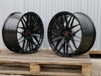 Кованый диск Slik PREMIUM L-918 8.5x19  (Черный глянцевый (BK))