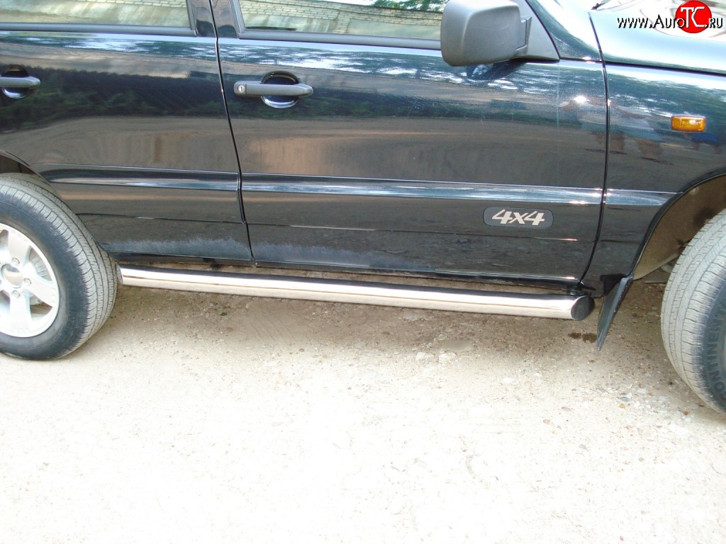 77 999 р. Защита порогов из круглой трубы диаметром 76 мм (дорестайлинг) Russtal Chevrolet Niva 2123 дорестайлинг (2002-2008) (Защита порогов с со скосами на торцах (вариант 1))  с доставкой в г. Пермь