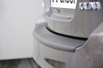 1 119 р. Накладка защитная на задний бампер Petroil Tuning Лада Калина 2194 универсал (2014-2018) (Текстурная поверхность)  с доставкой в г. Пермь. Увеличить фотографию 5