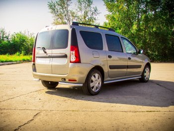 Защита порогов из трубы Ø51 Petroil Tuning Лада Ларгус (2012-2025) дорестайлинг R90, рестайлинг R90 (Сталь с полимерным покрытием в цвет: серебристый ❞Искра❝)