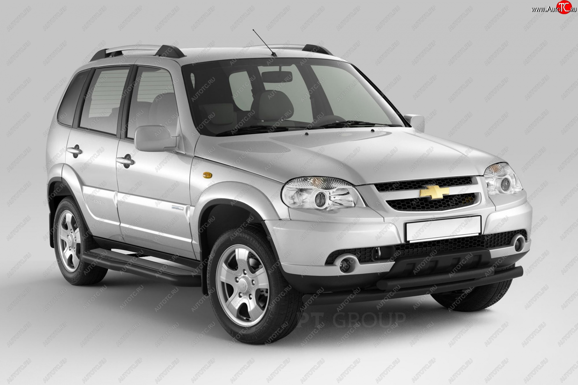11 929 р. Порожки для ног из трубы Ø51 с алюминиевой фигурной площадкой Petroil Tuning  Chevrolet Niva  2123 (2009-2020), Лада 2123 (Нива Шевроле) (2009-2021) (Сталь с полимерным покрытием в цвет: черный ❞Шагрень❝)  с доставкой в г. Пермь