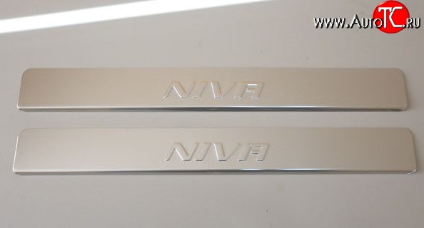 649 р. Накладки на порожки автомобиля M-VRS (нанесение надписи методом штамповки) Лада нива 4х4 2131 Урбан 3 дв. дорестайлинг (2014-2019)  с доставкой в г. Пермь