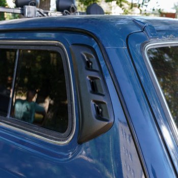 339 р. Боковые воздухозаборники Autodemic Лада нива 4х4 2131 Урбан 5 дв. рестайлинг (2019-2021) (Текстурная поверхность)  с доставкой в г. Пермь. Увеличить фотографию 2