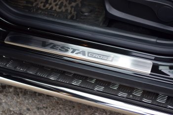 2 399 р. Пороги накладки в проем дверей Cross Petroil Tuning Лада Веста SW 2181 универсал дорестайлинг (2017-2022) (Нержавейка)  с доставкой в г. Пермь. Увеличить фотографию 3