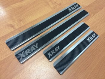 Накладки порожков салона INOX Лада XRAY (2016-2022) (Нержавеющая сталь + карбон)
