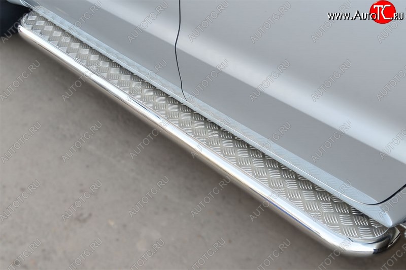 30 799 р. Порожки для ног (труба Ø63) SLITKOFF  Volkswagen Amarok (2009-2016) дорестайлинг (лист - алюминий, профиль - сталь)  с доставкой в г. Пермь