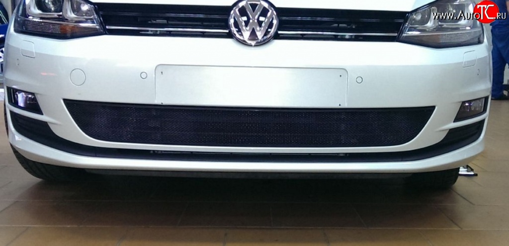 683 р. Сетка на бампер Novline  Volkswagen Golf  7 (2012-2017) дорестайлинг, хэтчбэк 5 дв.  с доставкой в г. Пермь