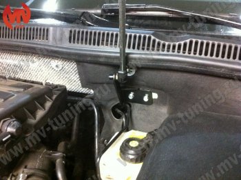 2 969 р. Упор капота MV-Tuning (одинарный) Volkswagen Jetta A6 седан рестайлинг (2015-2018)  с доставкой в г. Пермь. Увеличить фотографию 3