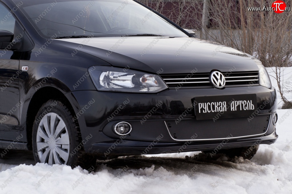 1 069 р. Зимняя заглушка решетки переднего бампера РА (Highline) Volkswagen Polo 5 седан дорестайлинг (2009-2015)  с доставкой в г. Пермь