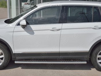19 399 р. Пороги труба 120х60 овал с проступью Russtal Volkswagen Tiguan Mk2 дорестайлинг (2016-2020)  с доставкой в г. Пермь. Увеличить фотографию 2