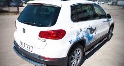 83 999 р. Защита порогов с пластиковыми вставками для ног из круглой трубы диаметром 76 мм (Sport & Style) Russtal Volkswagen Tiguan NF рестайлинг (2011-2017) (Защита порогов с со скосами на торцах (вариант 1))  с доставкой в г. Пермь. Увеличить фотографию 12