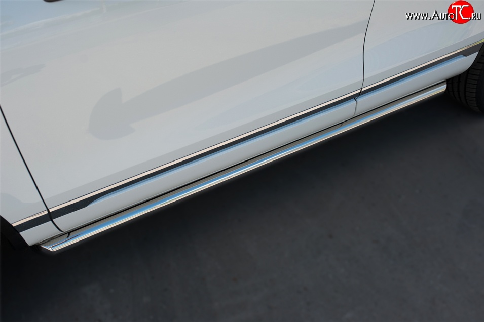 17 799 р. Защита порогов из круглой трубы диаметром 63 мм Russtal Volkswagen Touareg NF рестайлинг (2014-2018)  с доставкой в г. Пермь