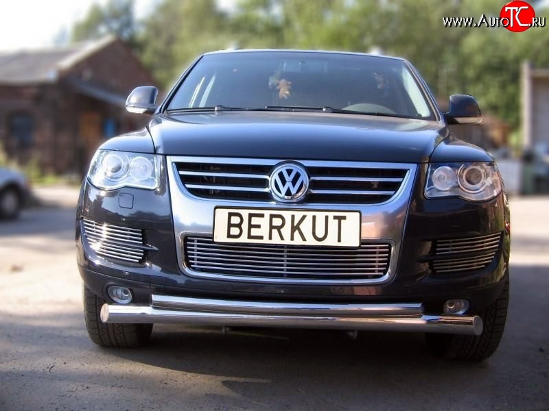 10 799 р. Декоративная вставка воздухозаборника Berkut Volkswagen Touareg GP рестайлинг (2006-2010)  с доставкой в г. Пермь
