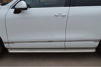Широкая защита порогов с трубой d42 мм SLITKOFF v2 Volkswagen Touareg NF дорестайлинг (2010-2014)